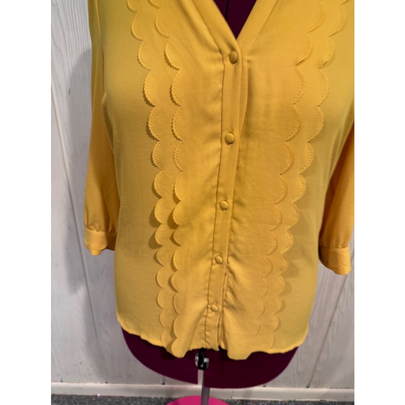 ANTHROPOLOGIE MEADOW RUE Yellow Flutter Sleeve Blouse Size 10 button down. - Picture 1 of 16